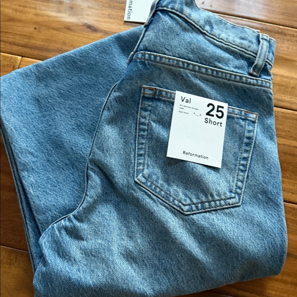 Reformation Val 90s Mid Rise Straight Short Women's Jeans Size 25S Colorado - Picture 4 of 6
